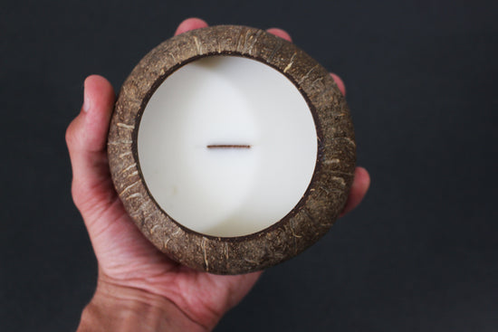 Load image into Gallery viewer, natural coconut candle
